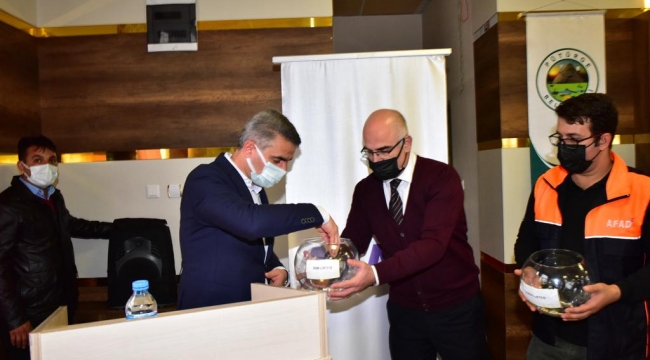 Depremzedeler için kura çekimi yapıldı