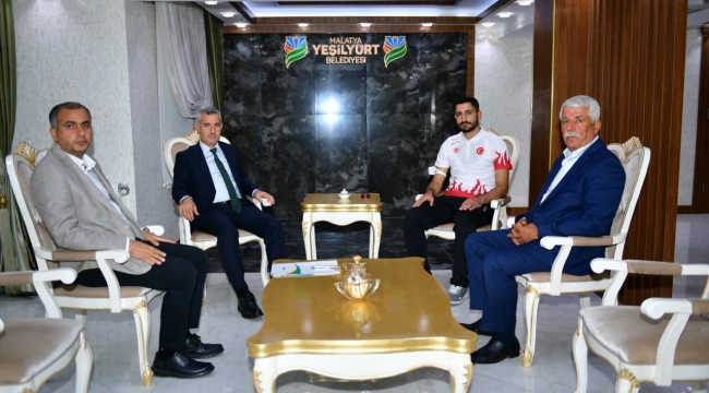 " Dünya Şampiyonasına Gönderdiği İlk Milli Takım Sporcusu Olmanın Gururunu Yaşıyorum"