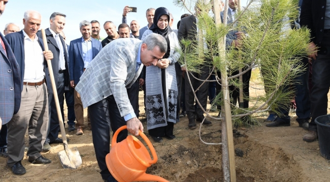 Yeşilyurt belediyesi kent parklarıyla göz doldurdu