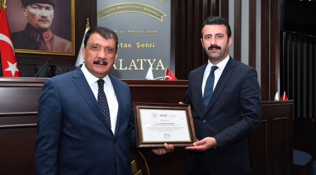 Başkan Gürkan ve ekibine teşekkür belgesi
