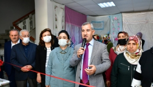 "Kadınlarımızın Gayreti ve Çabasını Takdirle Karşılıyoruz" 