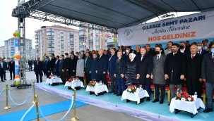 "Yeşilyurt'ta Çilesiz Kapalı Semt Pazar Yeri dualarla açıldı"