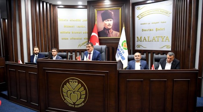 Başkan Gürkan "Kayısının nezih bir ortamda pazarlanması için çalışıyoruz"