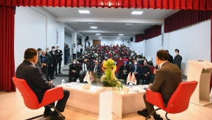 Başkan Gürkan  Mercan Kolejinin "Kariyer Günleri" programının konuğu oldu