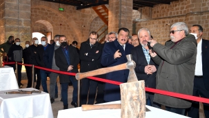 Taşhoran Kültür Sanat Merkezinde açılan sergi 14 Aralık'a kadar gezilebilecek
