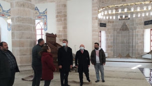 Vali Baruş Yeni Cami'de İncelemelerde Bulundu