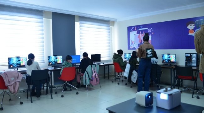 Gençler Dijital Çağa Hazırlanıyor