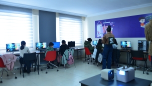 Gençler Dijital Çağa Hazırlanıyor