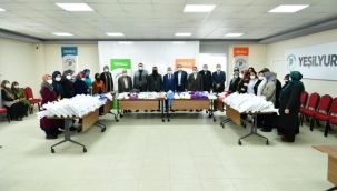 Yeşilyurt'lu Annelerden Suriyeli Çocuklara Şefkat Eli'