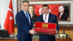 Bakan Özer'den Başkan Gürkan'a ziyaret