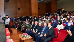 'Minik Yüreklerde Akif, Dillerde Hürriyet' 