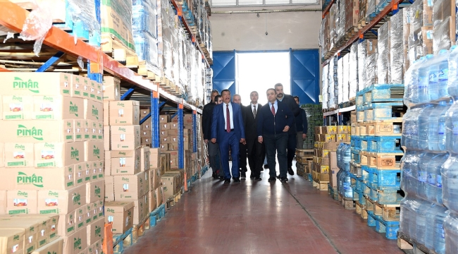  Başkan Gürkan Esenlik depolarını inceledi