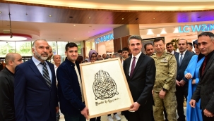 Vali Baruş, Özel Öğrencilerin Sergisini Ziyaret Etti