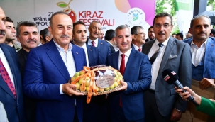 Bakan Çavuşoğlu," Kiraz Festivali Hâyırlı Uğurlu Olsun"