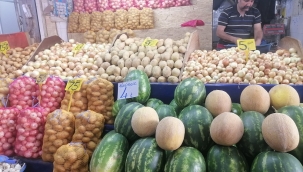 Kurban Bayramı öncesi sebze ve meyve can yakıyor