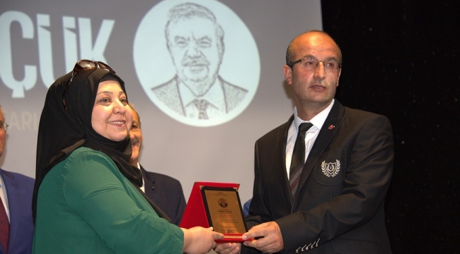 Malatya Bağımlılıkla Sivil Mücadele Derneğine Başarı Ödülü