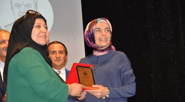 Malatya Eczacılar Başkanı Sönmez'e ödül