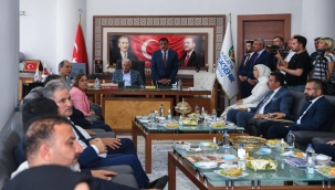 AK Parti genel başkan vekili Binali Yıldırım Büyükşehir Belediyesini ziyaret etti