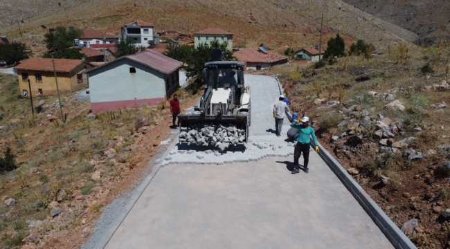 Karagöz Mahallesi'ndeki meydan çalışmaları tamamlandı