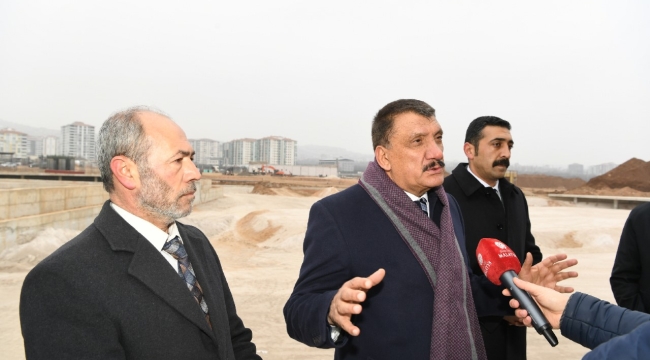 Başkan Gürkan 100.Yıl parkında incelemede bulundu