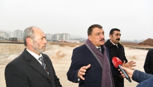 Başkan Gürkan 100.Yıl parkında incelemede bulundu