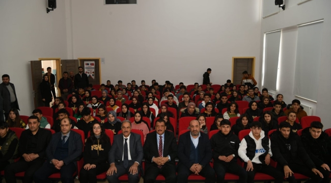 Başkan Gürkan Kariyer Günleri programına katıldı