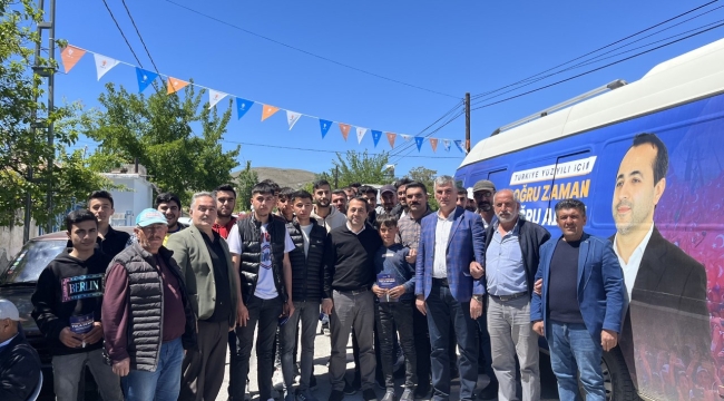 Babacan'a güllü karşılama