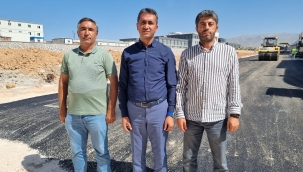 Büyükşehir Belediyesi Asfaltlama Çalışmalarını Hızla Sürdürüyor