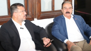 Malatya yıkılmış, bitmiş, enkazlarımız kalkmamış ama Malatya herkesle, her şeyle gurur duyuyor"