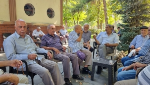 Vefa Konağı, depremlerden sonra yeniden misafirlerini ağırlamaya başladı.