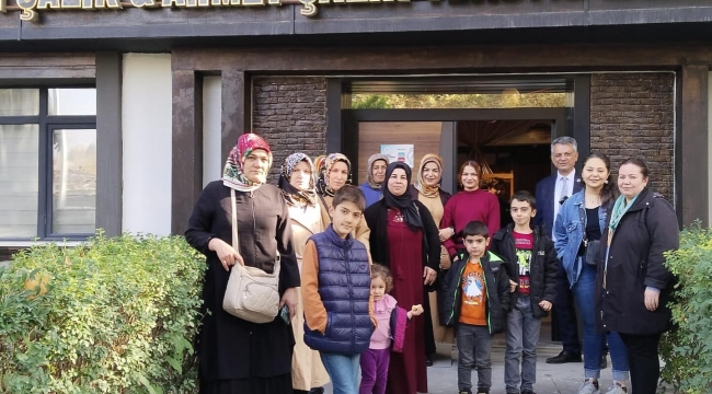"Şehit Aileleri, Gaziler ve Gazi Aileleri Başımızın Tâcı"