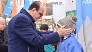 AK Parti Yeşilyurt Belediye Başkan Adayı Prof. Dr. İlhan Geçit seçim çalışmalarını sürdürüyor