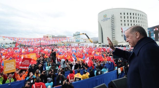 Cumhurbaşkanı Erdoğan Malatya mitinginde partisine destek istedi.