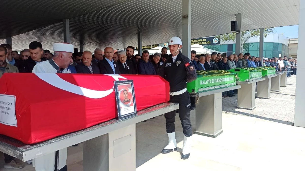 son yolculuklarına uğurlandı