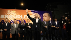 Zor zamanların adamı kazandı