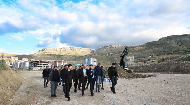 Büyükşehir Belediye Başkanı Sami Er Yol Çalışmalarını Yerinde İnceledi.