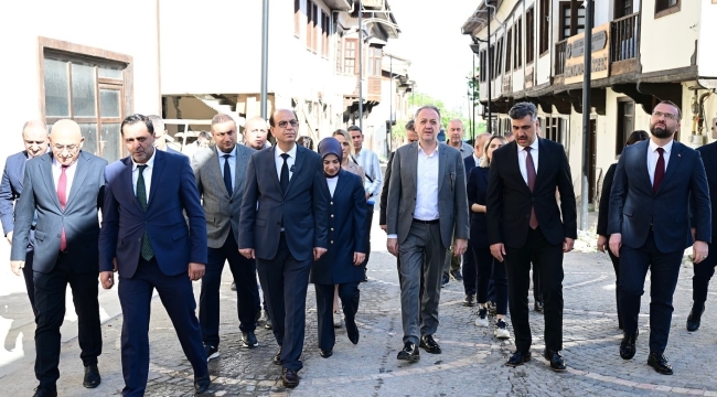 Başkan Geçit: "Lezzet Caddemiz Eski Canlılığına Yeniden Kavuşacak"