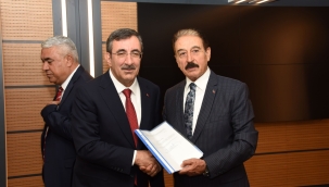 Esnafın Talep Dosyası Cumhurbaşkanı Yardımcısı Yılmaz'da