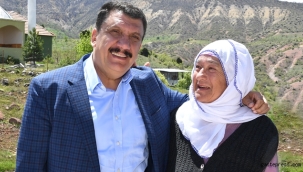 Malatya Selahattin Gürkan'ı mumla arıyor