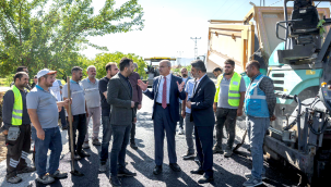 asfalt çalışmalarını yerinde inceledi