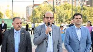 Tenis Tutkunları, Yeşilyurt Belediyesi Tenis Turnuvası'nda Hünerlerini Sergiledi