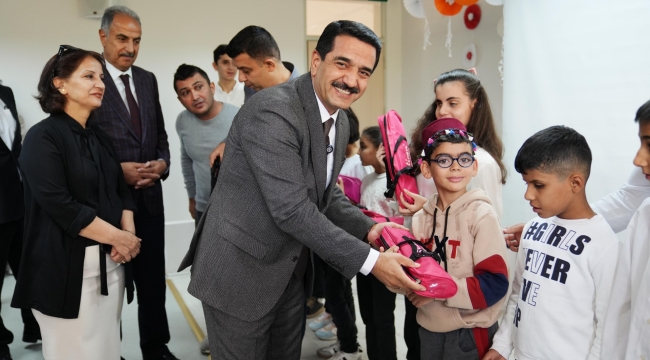 Bayram Taşkın da katılarak, çocuklarla keyifli anlar paylaştı.