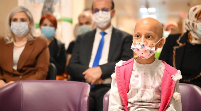 Başkan Geçit lösemili çocuklara moral desteği