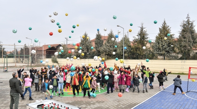 Yeşilyurt Belediyesi'nin 'Spor İstasyonları' Projesi Büyük İlgi Görüyor