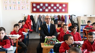 Başkan Geçit  Cumhuriyet Örnekköy Mahallesine Eğitim Desteği Ziyareti Gerçekleştirdi