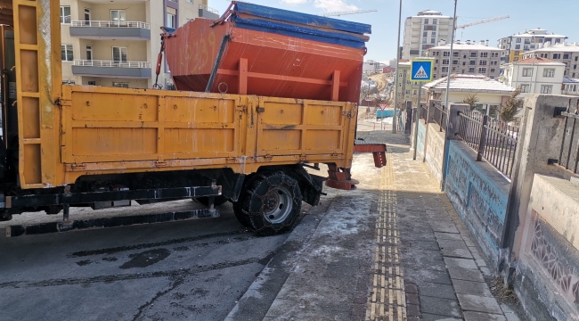Battalgazi Belediyesi, 7/24 Tuzlama Çalışması Yapıyor