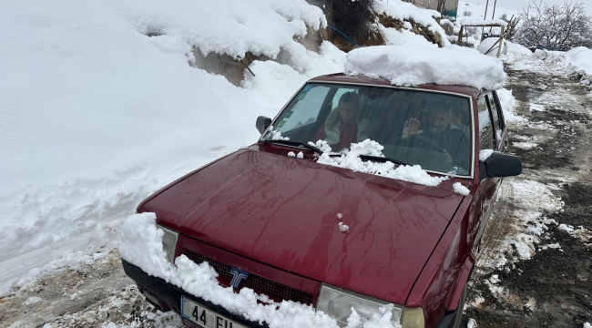 Karla Kapanan Yolu Açtı, Hamile Kadın Hastaneye Ulaştı