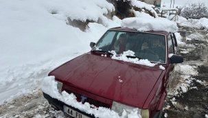 Karla Kapanan Yolu Açtı, Hamile Kadın Hastaneye Ulaştı