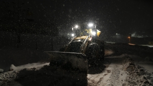 Mahsur Kalan Araç, Ekiplerin Müdahalesiyle Kurtarıldı