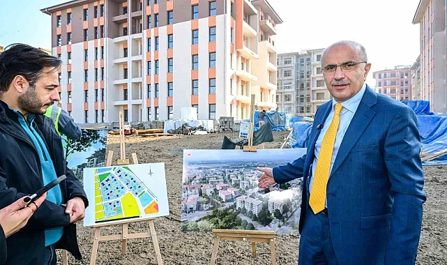 Malatya Büyükşehir Belediye Başkanı Sami Er'in TOKİ Memuru Gibi Davranması Tepkilerle Karşılandı